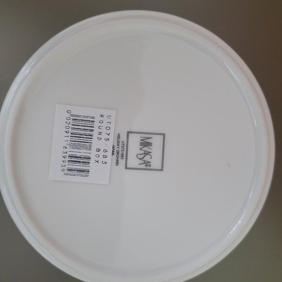 Vintage Mikasa Christmas Trinket Box with Lid - Picture 4 of 9